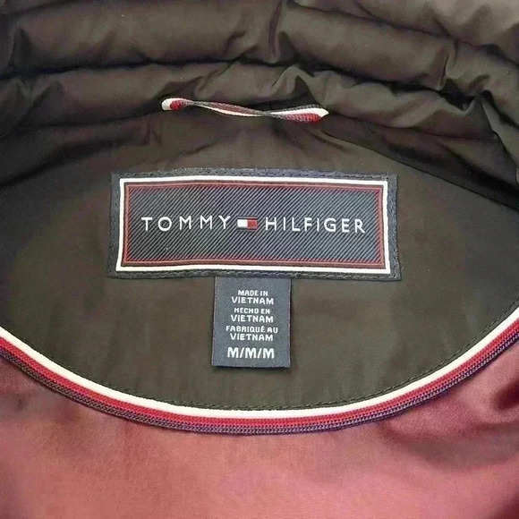 Tommy Hilfiger Black W/ Maroon Lining Crop Neck Puffer Zip Sleeveless Vest SizeM - Picture 12 of 15